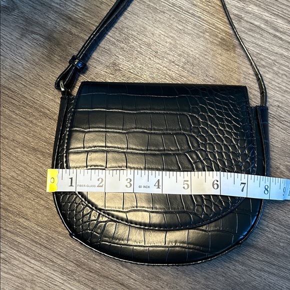 A New Day Black Quilted Shoulde Bag - Picture 2 of 6